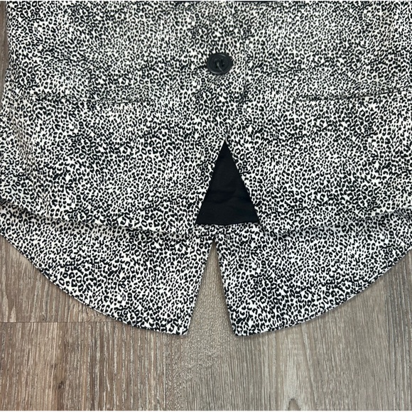 Animal Print Fitted Jacket Zebra Print - Picture 4 of 9